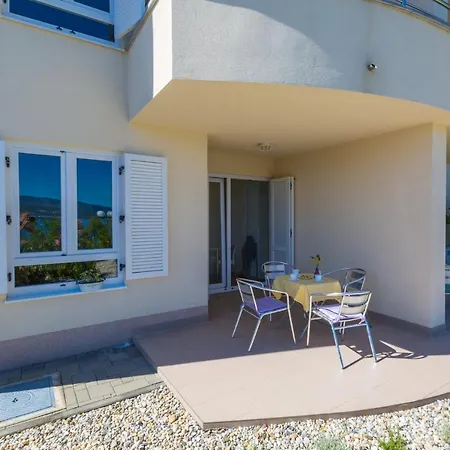 Apartment Dakovic Boba
